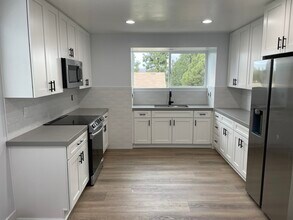 1121 La Moree Rd in San Marcos, CA - Building Photo - Building Photo