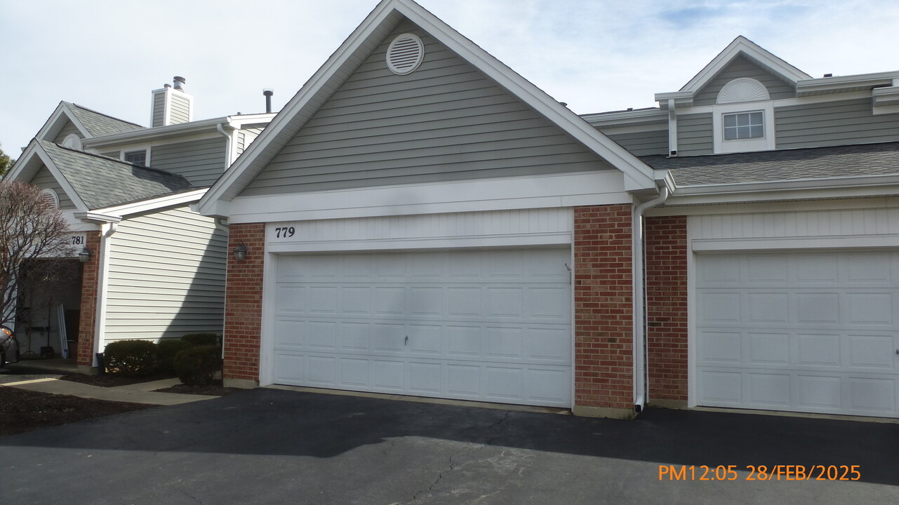 779 Daybreak Ln in Carol Stream, IL - Building Photo