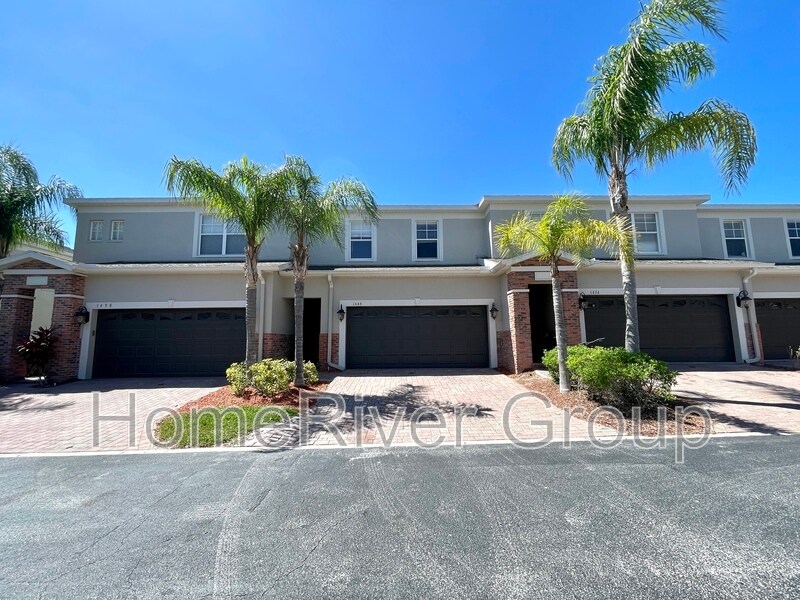 1466 Hillview Ln in Tarpon Springs, FL - Building Photo