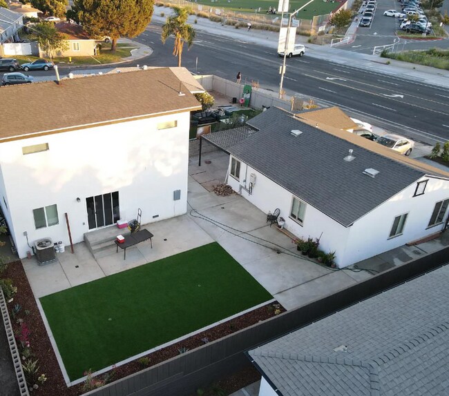 6332-6334 Montezuma Rd in San Diego, CA - Foto de edificio - Building Photo