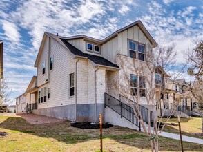 708 Lone Peak Wy in Dripping Springs, TX - Building Photo - Building Photo