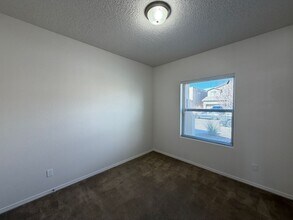 5852 Mafraq Ave NW in Albuquerque, NM - Building Photo - Building Photo