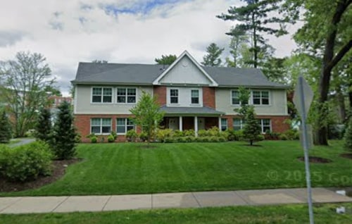 302 Ellery Ct, Unit 1 in Chestnut Hill, MA - Building Photo - Building Photo