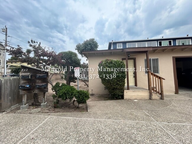 property at 842 Laine St