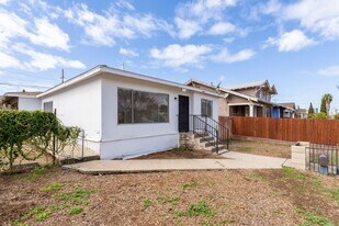 2085 Franklin Ave in San Diego, CA - Building Photo