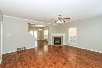 10176 Evening Hill Dr in Memphis, TN - Building Photo - Building Photo