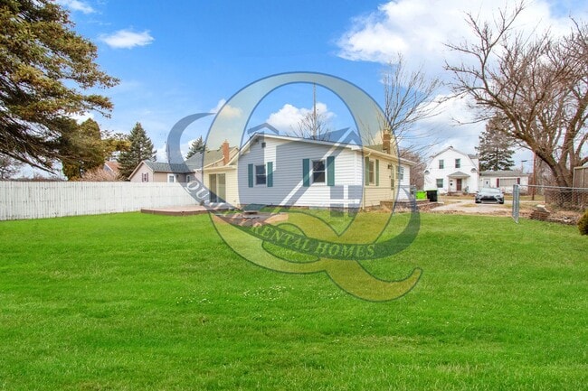 8059 Maple St in Swartz Creek, MI - Building Photo - Building Photo