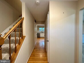 6123 Martins Landing Ct in Burke, VA - Building Photo - Building Photo
