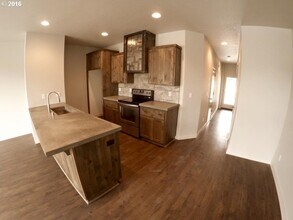 179 N 44th Pl in Ridgefield, WA - Building Photo - Building Photo