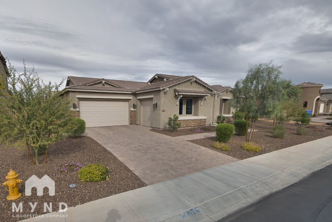 property at 3690 E Alfalfa Dr