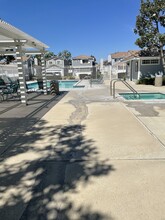 6758 Bradford Ct in Chino, CA - Foto de edificio - Building Photo