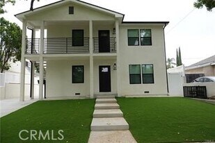 901 N Orchard Dr in Burbank, CA - Building Photo