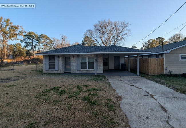 1131 Ave C in Port Allen, LA - Building Photo - Building Photo