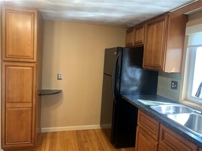 38 Brae St in North Providence, RI - Building Photo - Building Photo