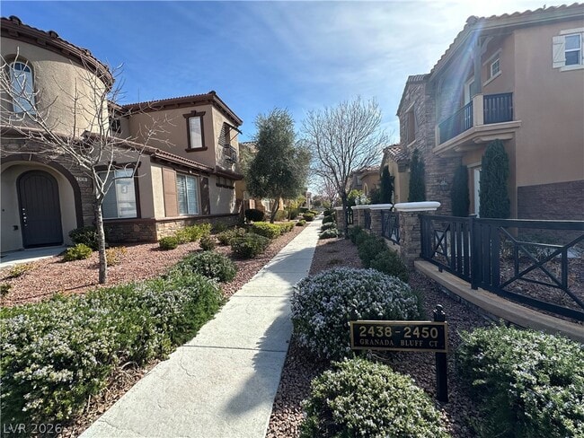 2442 Granada Bluff Ct