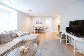 1666 Washington St, Unit 1 in Boston, MA - Building Photo - Building Photo