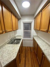 33 Redfern St in North Providence, RI - Foto de edificio - Building Photo