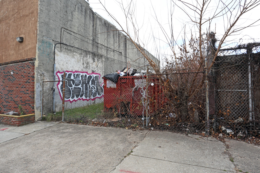 1638-1640 Germantown Ave in Philadelphia, PA - Building Photo