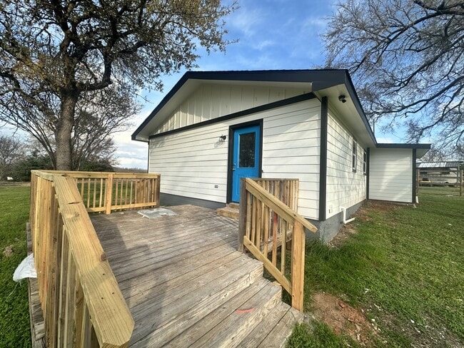 11410 Red Hill Rd in Hearne, TX - Building Photo - Building Photo