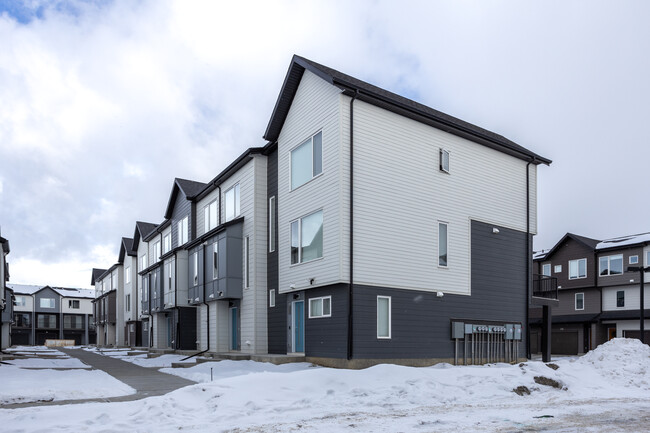 207 Skyview Ranch Way NE in Calgary, AB - Building Photo - Building Photo