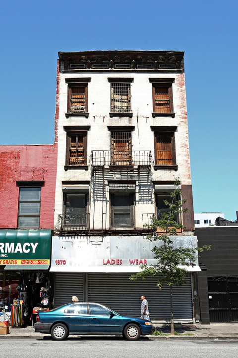 1870 3rd Ave in New York, NY - Building Photo