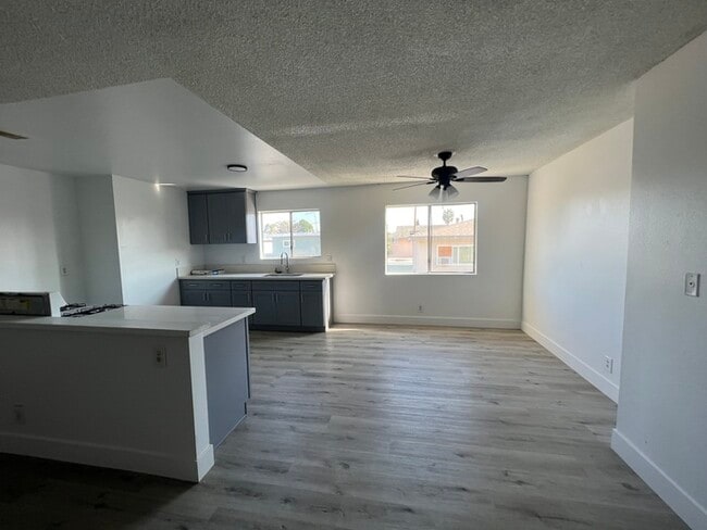9505 Oak St in Bellflower, CA - Building Photo - Building Photo