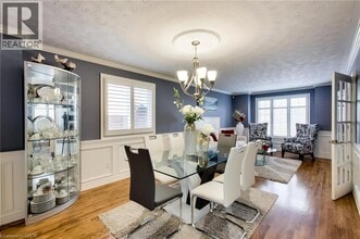 12 Highbury Dr in Hamilton, ON - Building Photo - Building Photo