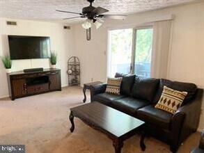 4420 Groombridge Way in Alexandria, VA - Building Photo - Building Photo