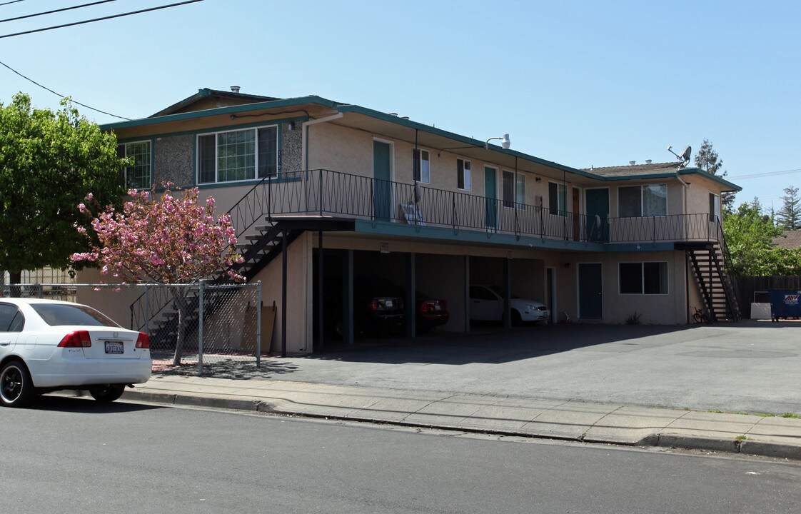 119 Willow St in Redwood City, CA - Building Photo