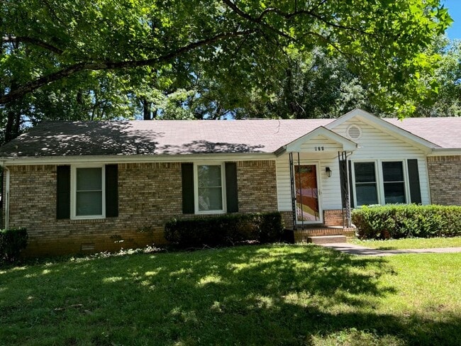 171 W Regent Dr in Clarksville, TN - Building Photo - Building Photo