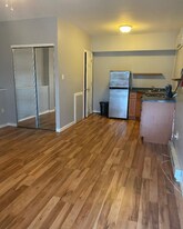 5235 Woodland Ave in Philadelphia, PA - Building Photo