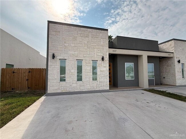 17 B W St in Mission, TX - Building Photo - Building Photo