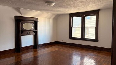 331 Chestnut St in New Britain, CT - Foto de edificio - Building Photo