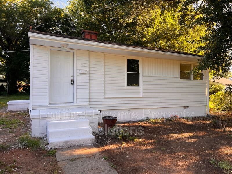 315 Hartle St in Winston-Salem, NC - Building Photo