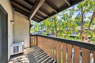 20702 El Toro Rd in Lake Forest, CA - Building Photo - Building Photo