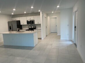 6737 Broadwater Ln in Greenacres, FL - Building Photo - Building Photo