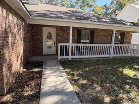 1508 Beachview Dr in Ocean Springs, MS - Building Photo