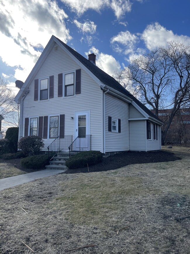 615 Granite St in Braintree, MA - Foto de edificio - Building Photo