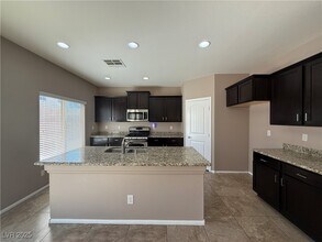 9341 Forest Meadows Ave in Las Vegas, NV - Building Photo - Building Photo