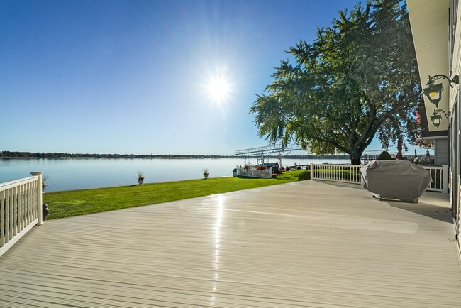 property at 117 S Nora Dr