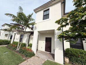 23465 SW 127th Pl in Homestead, FL - Building Photo - Building Photo