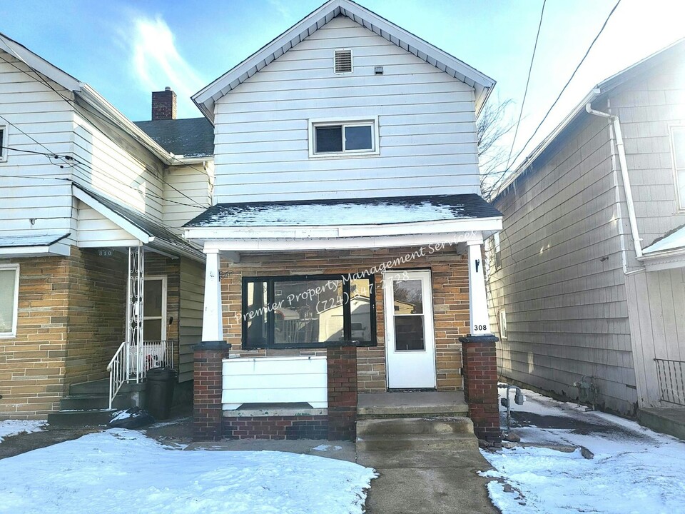 308 E Home St in New Castle, PA - Building Photo