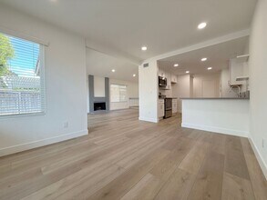 6 Arborglen in Irvine, CA - Building Photo - Building Photo