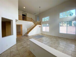 6424 Indian Peak Ct in North Las Vegas, NV - Foto de edificio - Building Photo