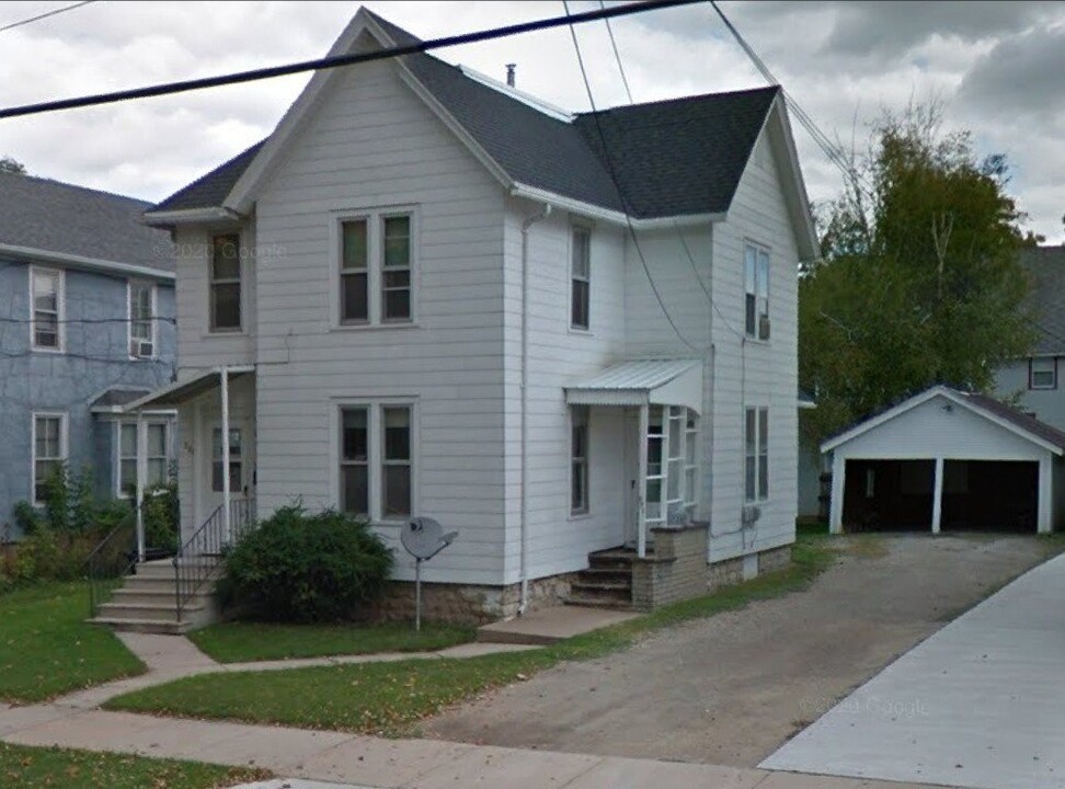 526 N Durkee St in Appleton, WI - Building Photo