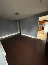 811 W Main St, Unit 4 in Norristown, PA - Building Photo - Building Photo