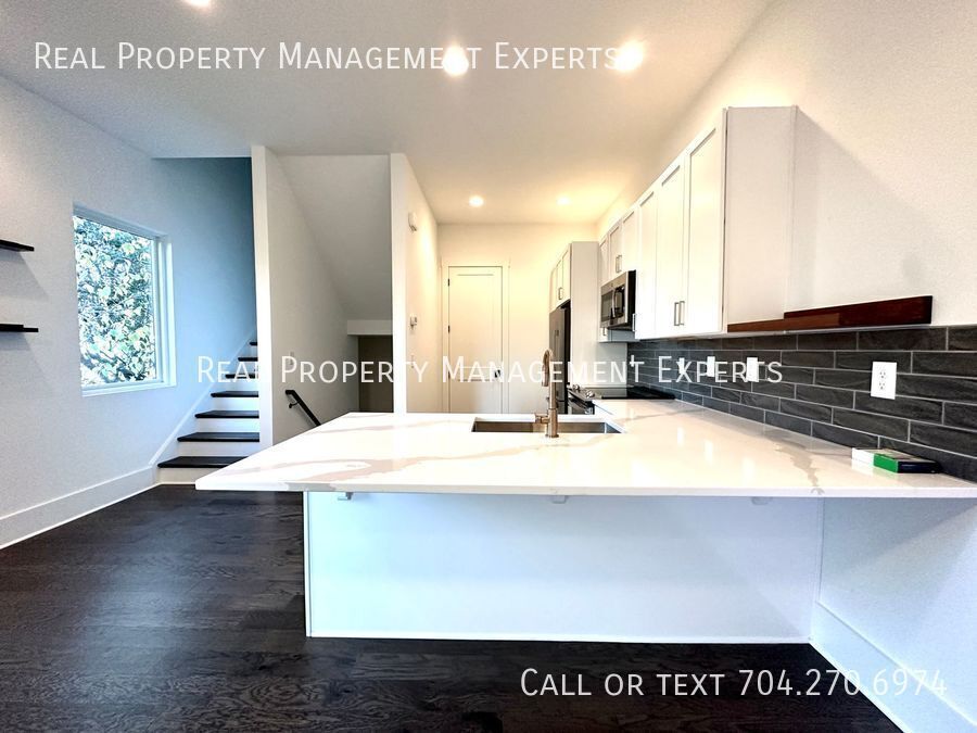 1004 Margaret Brown St in Charlotte, NC - Foto de edificio