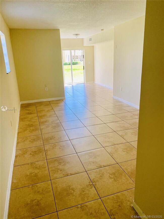 3398 NE 9th Dr-Unit -101 in Homestead, FL - Building Photo - Building Photo