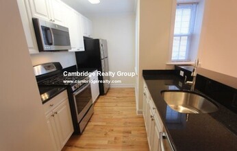 51 Langdon St, Unit 1T in Cambridge, MA - Building Photo - Building Photo