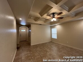 7011 Donovan Wy in San Antonio, TX - Building Photo - Building Photo